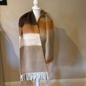 Steve Madden scarf. Cream, tan and brown!! See photos!